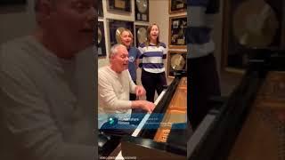 RICHARD CARPENTER PERFORMS SONG FOR ''RRR' TEAM AFTER OSCAR WIN|S S RAJAMOULI, M M KEERAVANI REACT