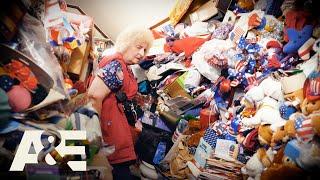 Lia’s Home Buried Under MOUNTAINS of Red, White & Blue | Hoarders | A&E