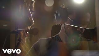 Hadi, Sarah Nabil - Falling Away