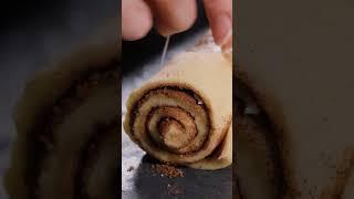 Kylie Jenner's 'Special' Cinnamon Roll Recipe | Gossip Herald #short