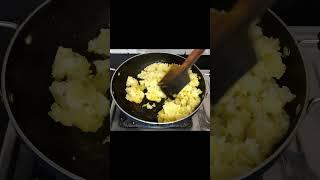 Aloo-Pyaz Kachori Recipe | Rajasthani Style #shorts #youtubeshorts #viral #shortsrecipe #priyanka