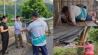 Trang and the land owner are very happy to welcome the chicks to the new farm / Ly Van Trang