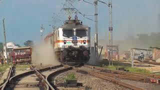 Dusty Storm creation 15959 Howrah - Dibrugarh Kamrup Express  furious action with Twin Tone Honking