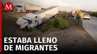 Tráiler con 135 migrantes se accidenta en Sonora; hay 14 lesionados