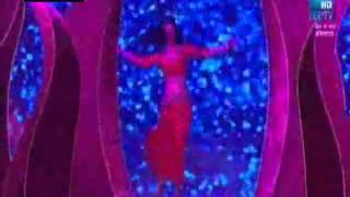 Russian dancer Elena Belova perfoms in India in front of Shahrukh Khan.mp4