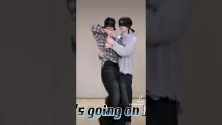 Shinyu all over dohoon #dohoon #shinyu #tws #viral #kpop #twsmembers #shinhoon #yudoz