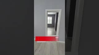 Как считаете, стоит ли клеить одинаковые обои во всем доме?