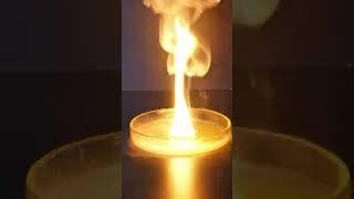 Weißer Phosphor - Schreckliche Brandbomben | JJChemistry #Shorts