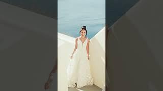 Elegant and captivating wedding video in Santorini! #weddingvideographergreece #wedding