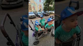 ЧЕТВЕРНЯШКИ усердно зовут маму #shorts #quadrolife #quadruplets #четверняшки #близнецы