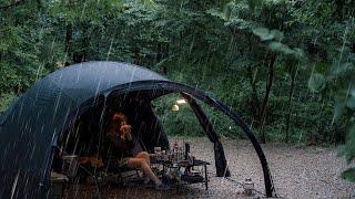 Camping in heavy rain in the forest, where rain like water bombs falls non-stop. Rain ASMR