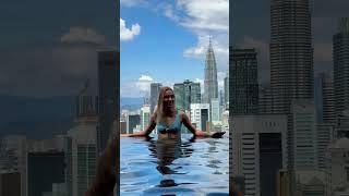 Stunning rooftop pool #asia #travel #malaysia #kualalumpur #pool #infinitypool #rooftop #view