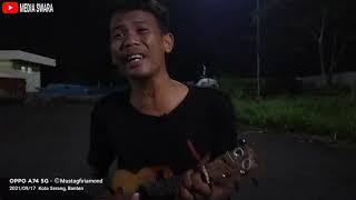 SEBERKAS SINAR - Nike Ardilla Ukulele Cover by Ucok