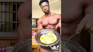 10 eggs a day every day since 2019. #bodybuildingmotivation #bodybuilding #fitnessmotivation #eggs