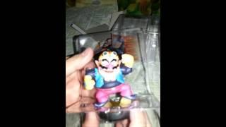 unboxing a Wario amiibo