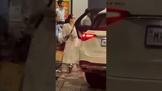 Karishma Kapoor Kareena Kapoor Khan Saif Ali Khan Return Mumbai Spotted At Private Airport