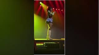 This is the highest any female dancer can go #dance #tshwalaremix #dancers