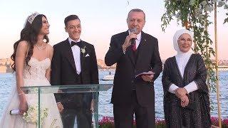 Cumhurbaşkanı Erdoğan, Mesut Özil'in Nikah Şahidi Oldu