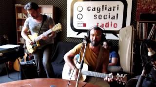 SONO CADUTI TUTTI GLI ALBERI / SIKITIKIS LIVE! @ RADIO X