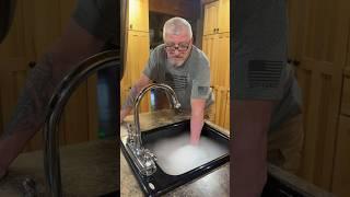 THIS IS WHY YOU NEVER TOUCH DRY ICE!!!