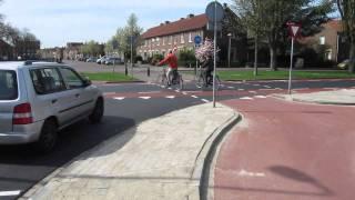 Minor junction with cycling infrastructure [171]