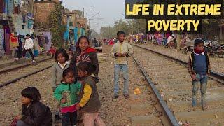 Walking Delhi Slum | Azadpur Railway Track | Delhi, India 4K tour