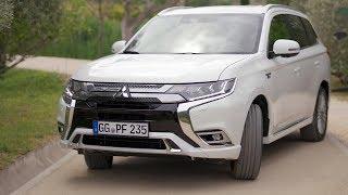 2019 Mitsubishi Outlander PHEV Road & Trail Driving (Italy)