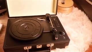 Unboxing my Retro Briefcase Turntable from Ben & Bart