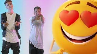 Adexe y Nau - Emoji (La Película) (Videoclip Oficial)