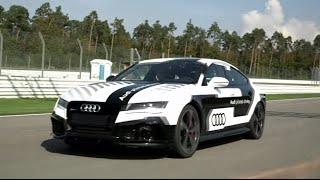 Audi RS7 Driving concept at the limit on track !