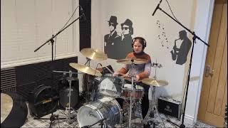 BUDDY RICH -The Beat Goes On  (Drum cover)