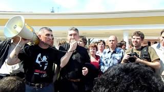 Михаил Долиев на митинге в Астрахани