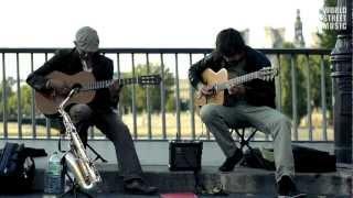 Paris Street Music : Djanovis -  Dark Eyes Improvisation (HD)