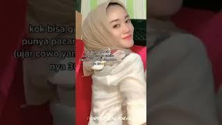 Viral - TikTokers Aulia Salsa Marpaung Pamer T3t3k