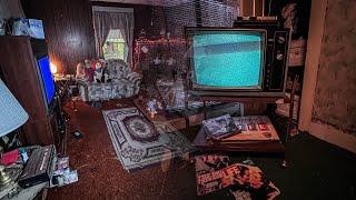 98 Year Old Women’s Abandoned Time Capsule House Everything Left-She Passed Away In Her Bed