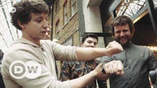 Street magician Julius Dein | DW English