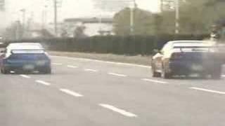 GTR33 vs R34 Skyline Street Drag Race