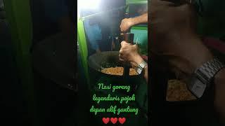 nasi goreng legend pojok Alif gantung #short#wisatakuliner#pojokpacitan#viral#hit#jadul#termamtul