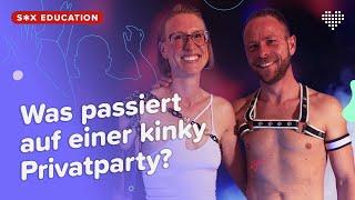 Das passiert auf einer k*nky Party | Reportage | Erotisch feiern: dein Party-Guide