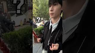 当韩国男友在北京买了一个1米的糖葫芦时.. 他爱不释手 本来一开始觉得没啥 但是今天南锣鼓巷人太多了 我发现大家都在看我们我赶紧让他打包了哈哈哈哈糖葫芦美食中韩情侣搞笑 e人和i人