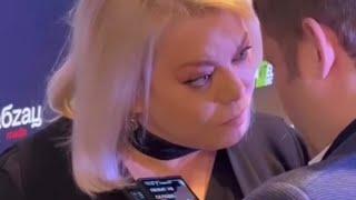 Борис Корчевников использует приложение для глухих чтобы понять людей