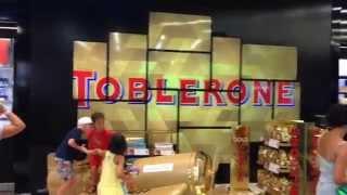 Digital signage: WOW video branding of TM "Toblerone"