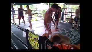 Como trabajar el Clinch en Muay thai Boxing. How to fight using clich