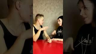 Танец сидим с бобром за столом #бобёр #тренды #трендбобер #танец #slavaskripka #бобр #бобер
