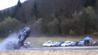 Incredible car crash simulation at 200 km/h