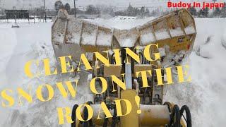 CLEANING SNOW ON THE ROAD || Budoy in japan