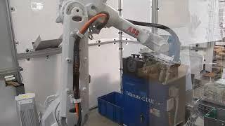 Roboterzelle zur Rohrbearbeitung