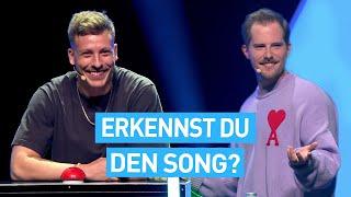 Dennis Wolter feat. Felix Lobrecht - Erkennst du den Song | 1LIVE KÖLN COMEDY-NACHT XXL 2021