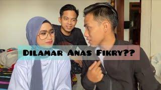 NOVITA Di Lamar ANAS FIKRY???