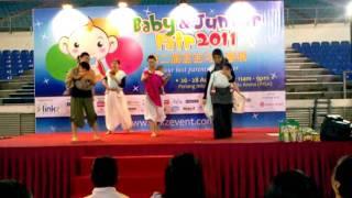 Baby sling dance